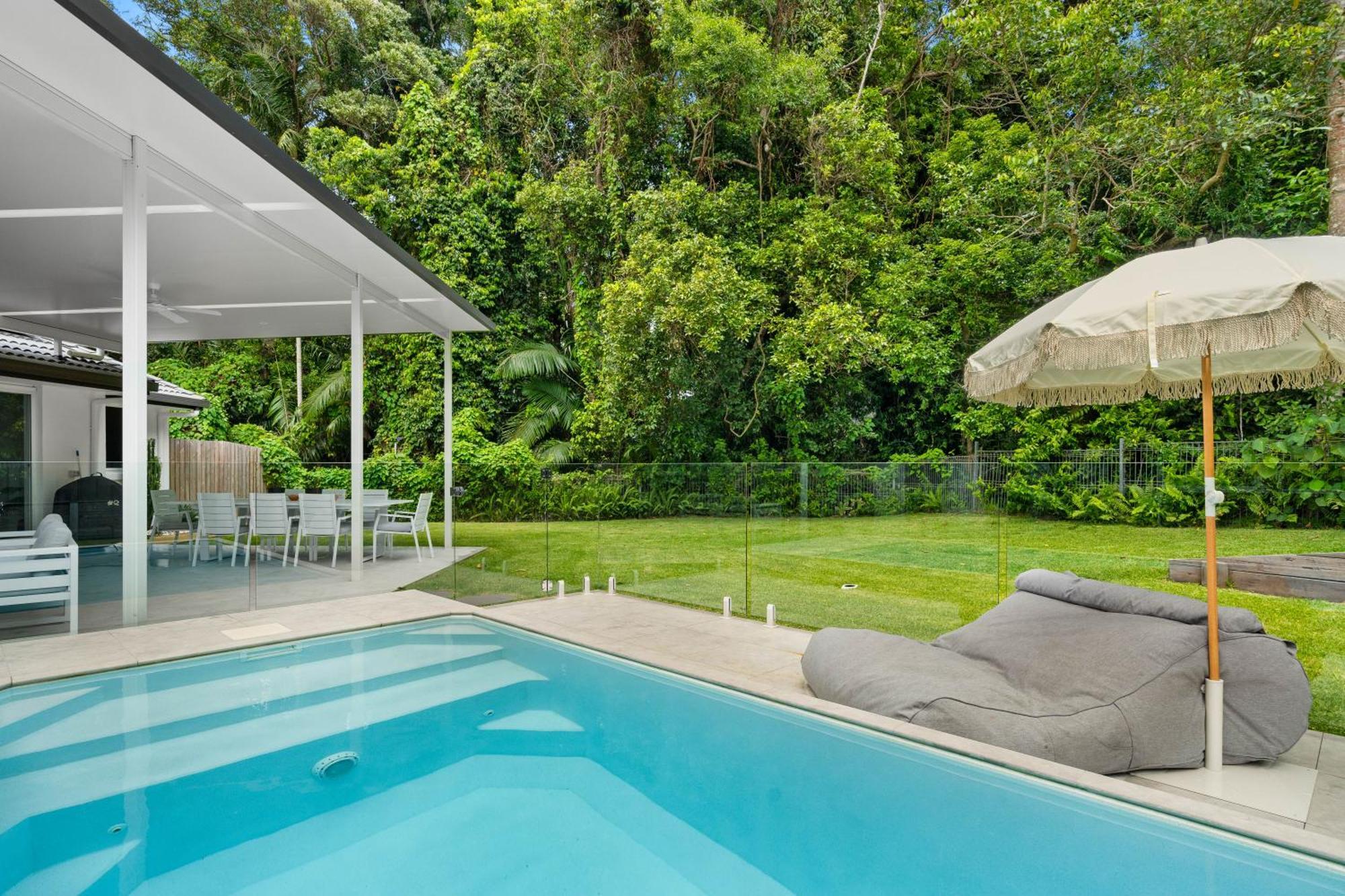 Amiri On Holbrook - Pet Friendly Hotel Yaroomba Exterior photo